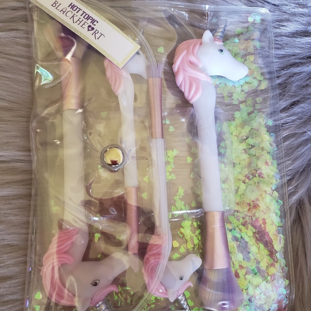 HOT TOPIC UNICORN COLLECTION BRUSHES SET 4